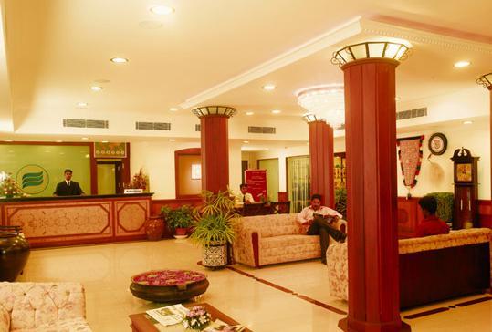 Hotel Elegance Kāladi エクステリア 写真