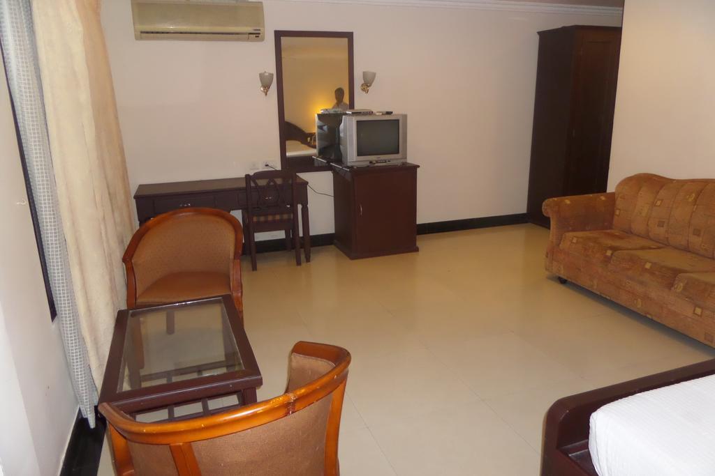 Hotel Elegance Kāladi 部屋 写真